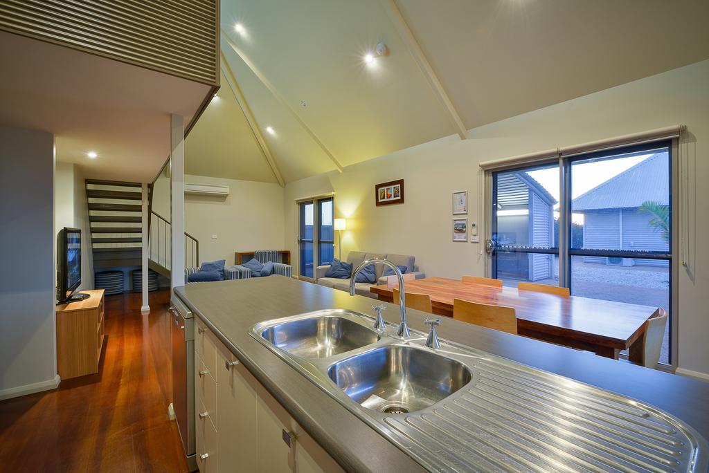 Exmouth Escape Resort Bagian luar foto