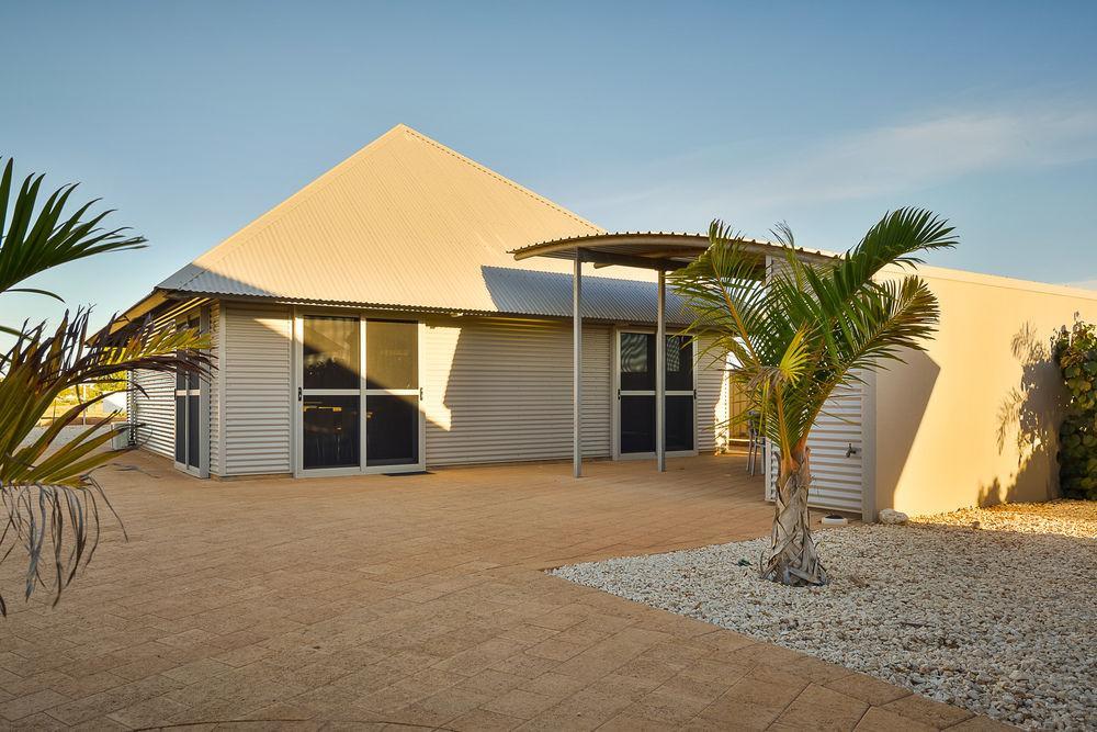 Exmouth Escape Resort Bagian luar foto